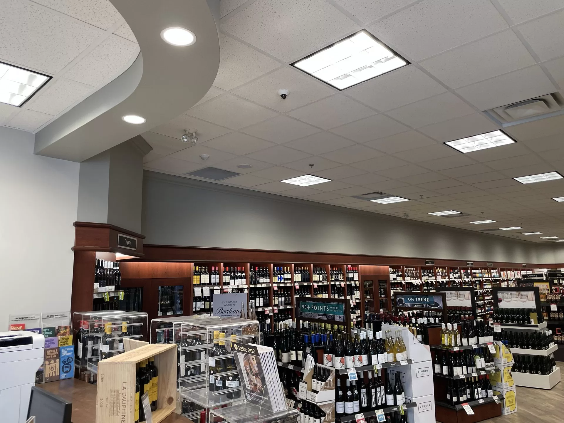 BC Liquor Store, Squamish — interior 3